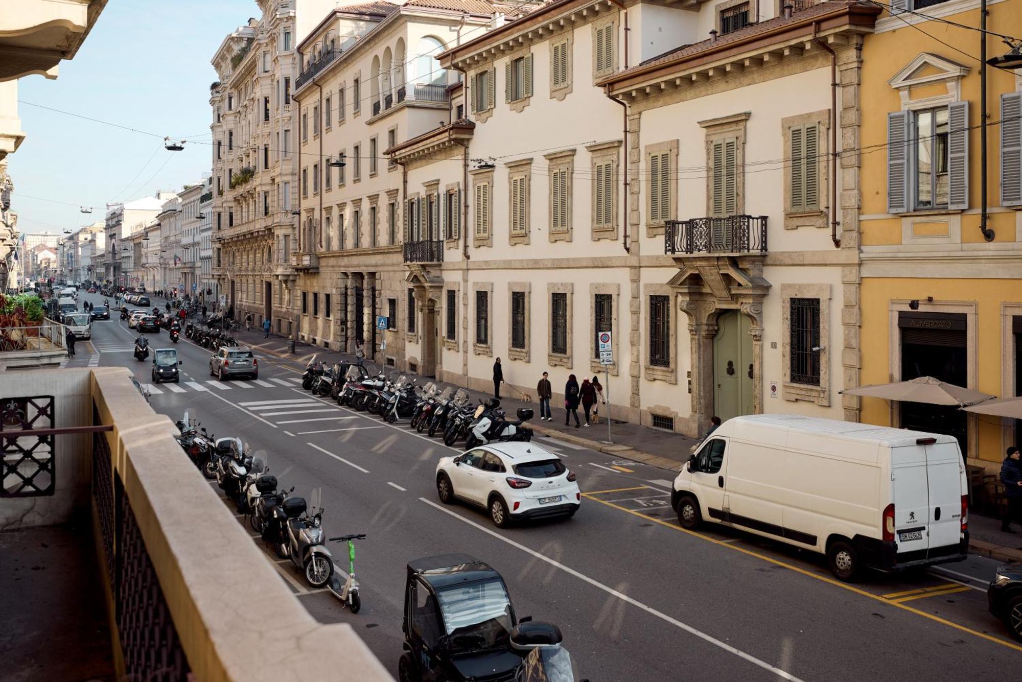 Corso Venezia View With Private Balcony - Corso Venezia Suite มิลาน ภายนอก รูปภาพ