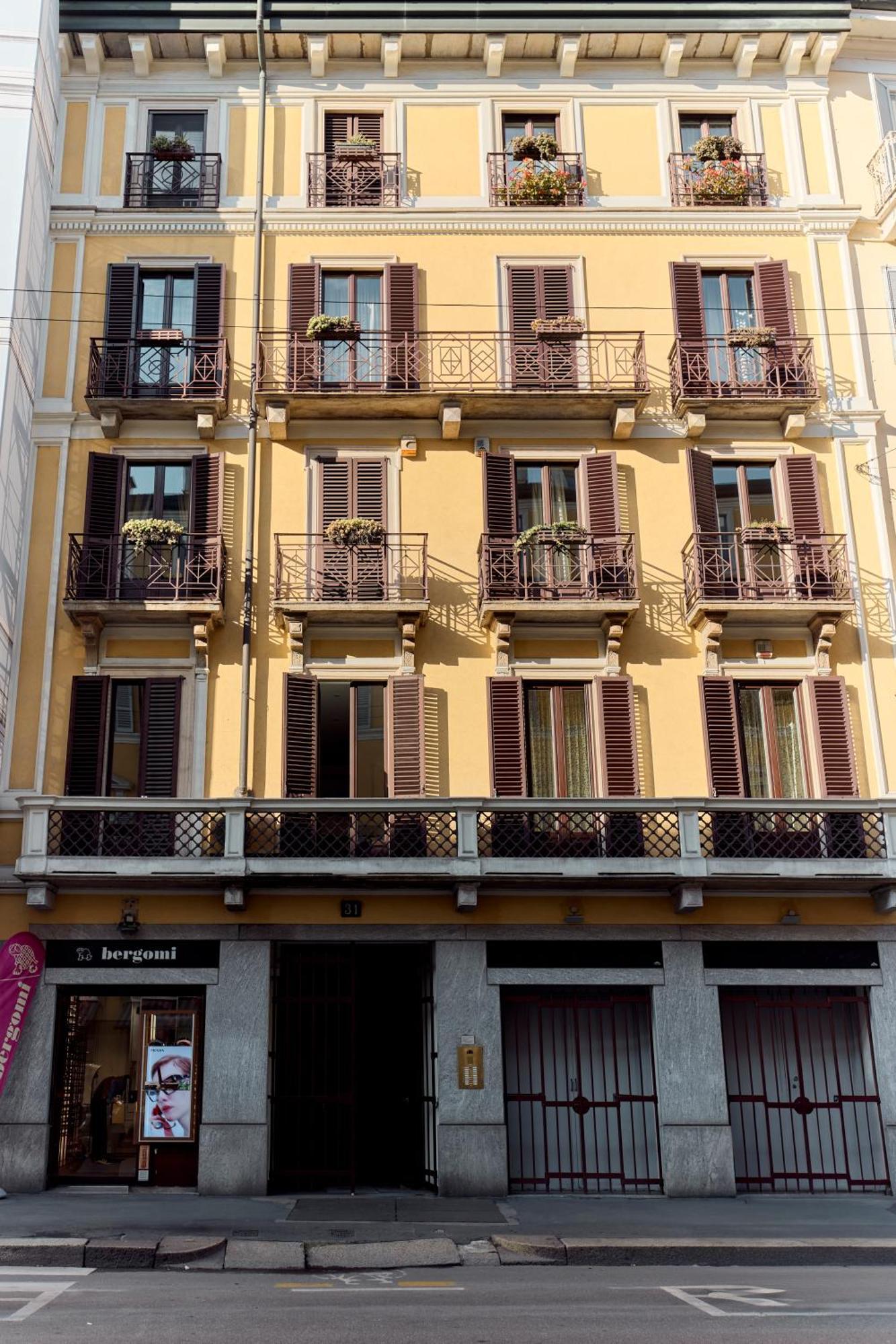 Corso Venezia View With Private Balcony - Corso Venezia Suite มิลาน ภายนอก รูปภาพ