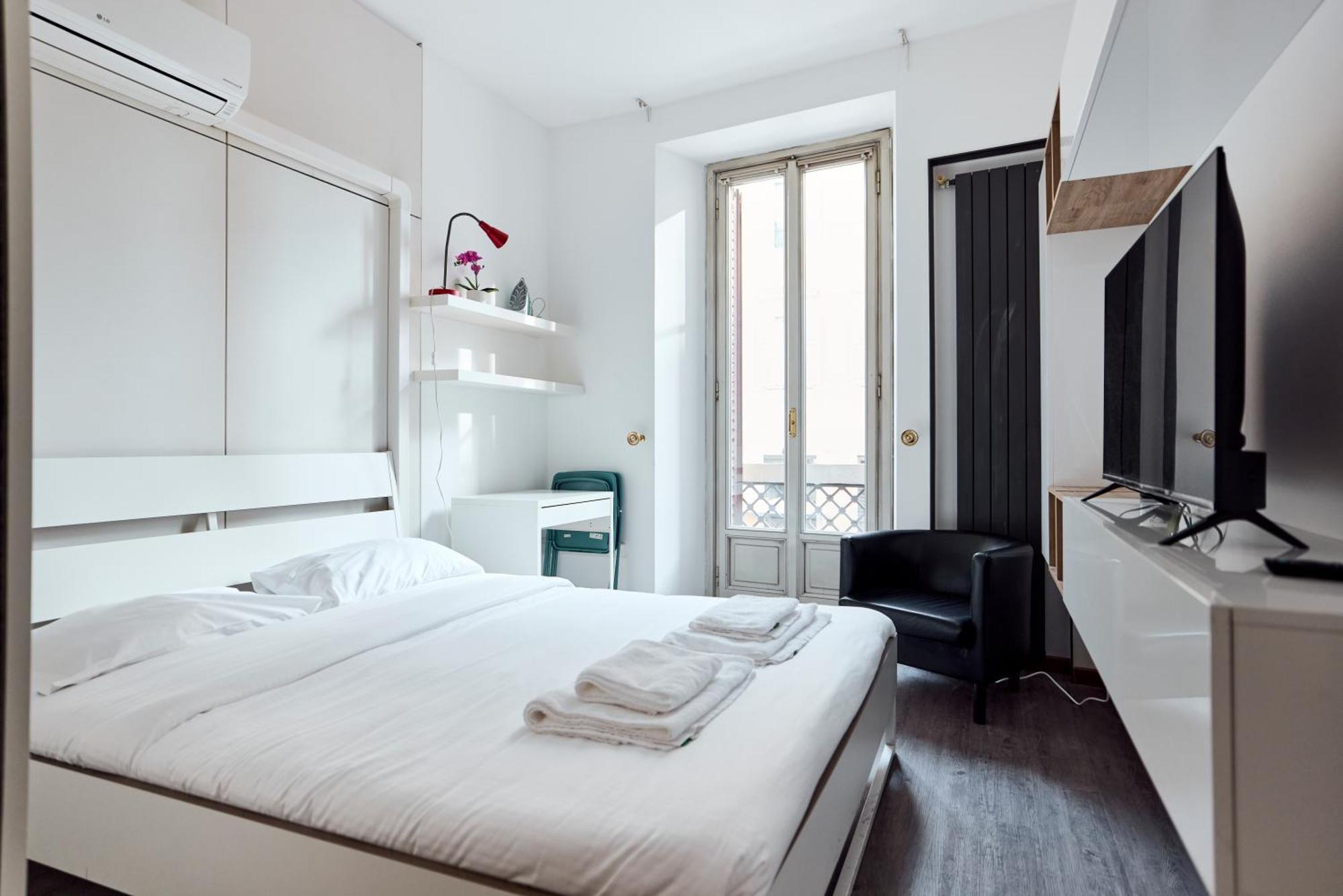 Corso Venezia View With Private Balcony - Corso Venezia Suite มิลาน ภายนอก รูปภาพ