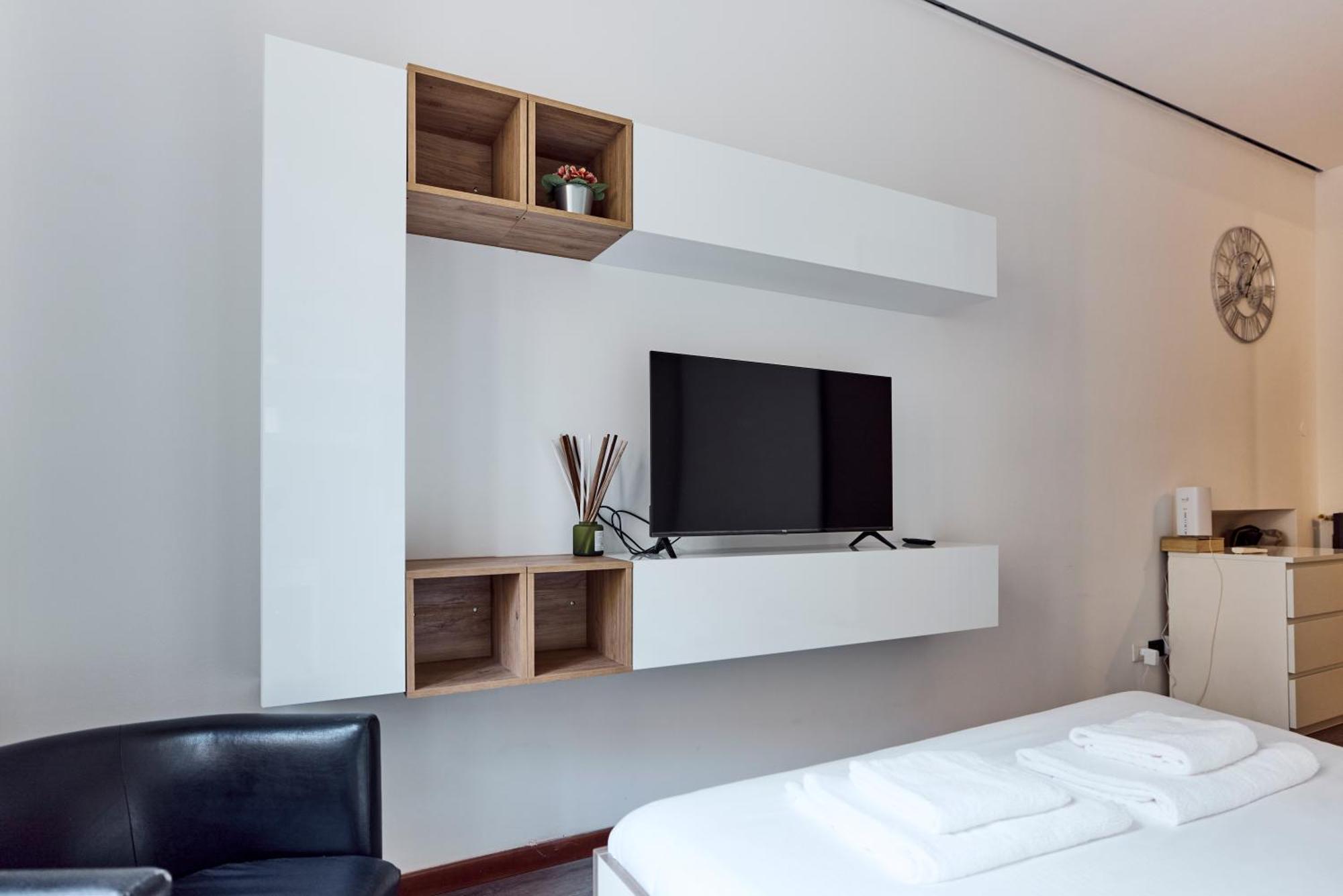 Corso Venezia View With Private Balcony - Corso Venezia Suite มิลาน ภายนอก รูปภาพ