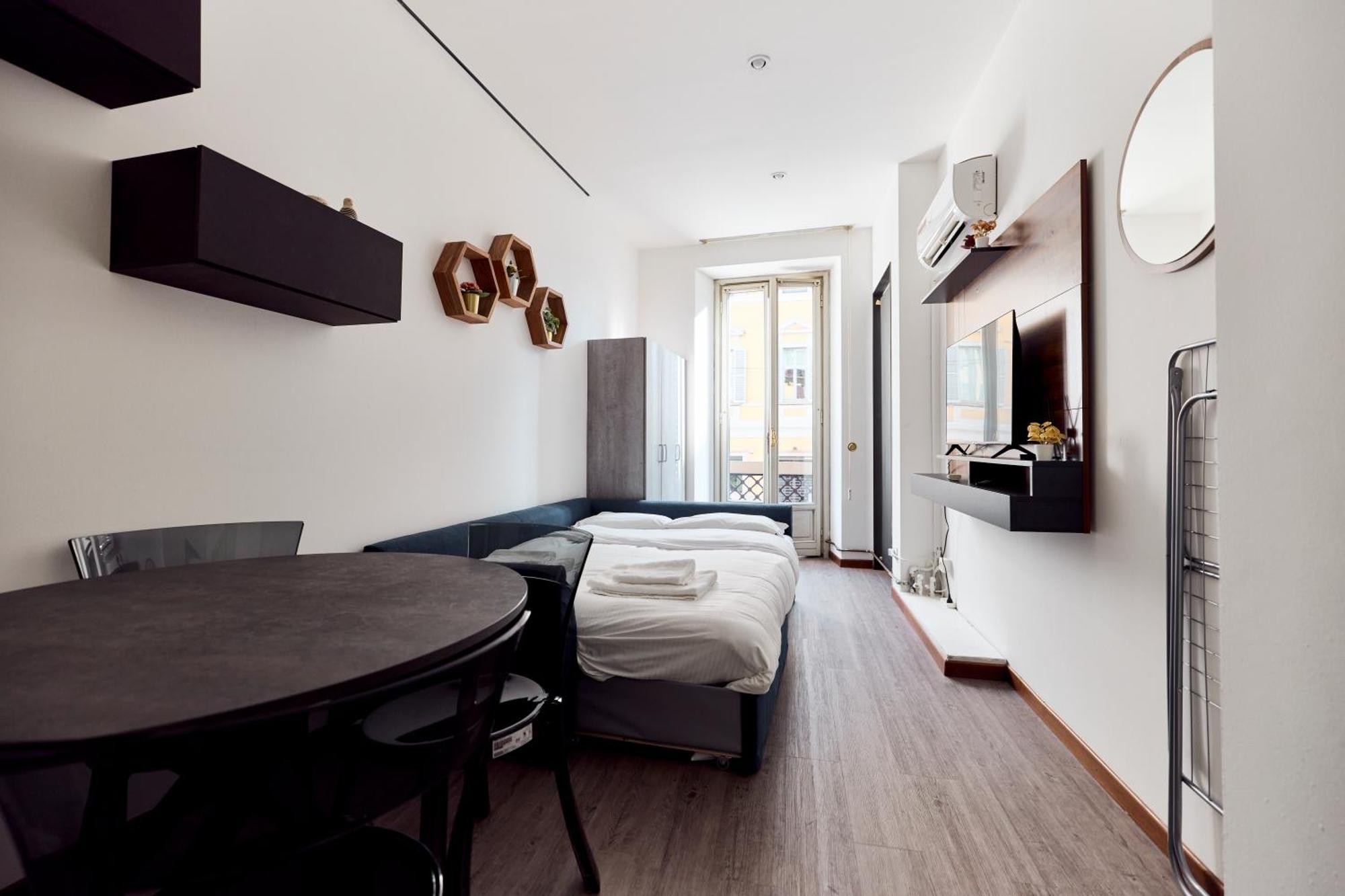 Corso Venezia View With Private Balcony - Corso Venezia Suite มิลาน ภายนอก รูปภาพ